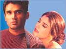 Sunil Shetty and Raveena Tandon in Officer